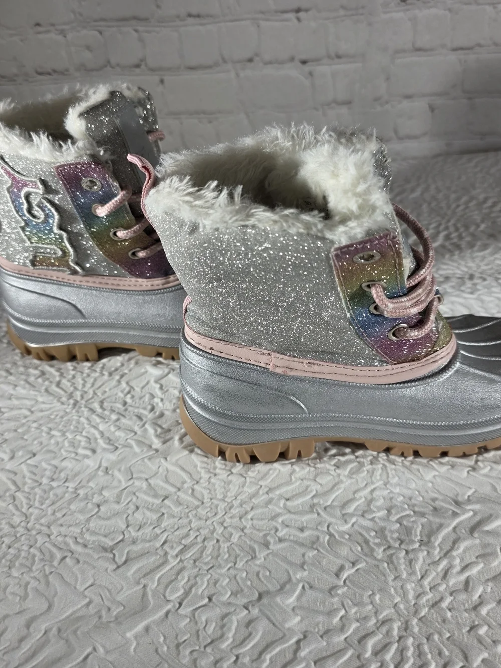 JUICY COUTURE Toddler Girls Lil Quinto Drive Rainbow Glitter Duck Boots ✨size 10